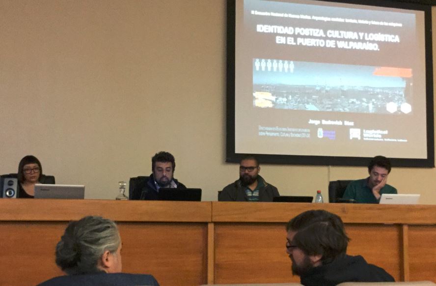 Expone doctorando Jorge Budrovich sobre logística del puerto de Valparaíso